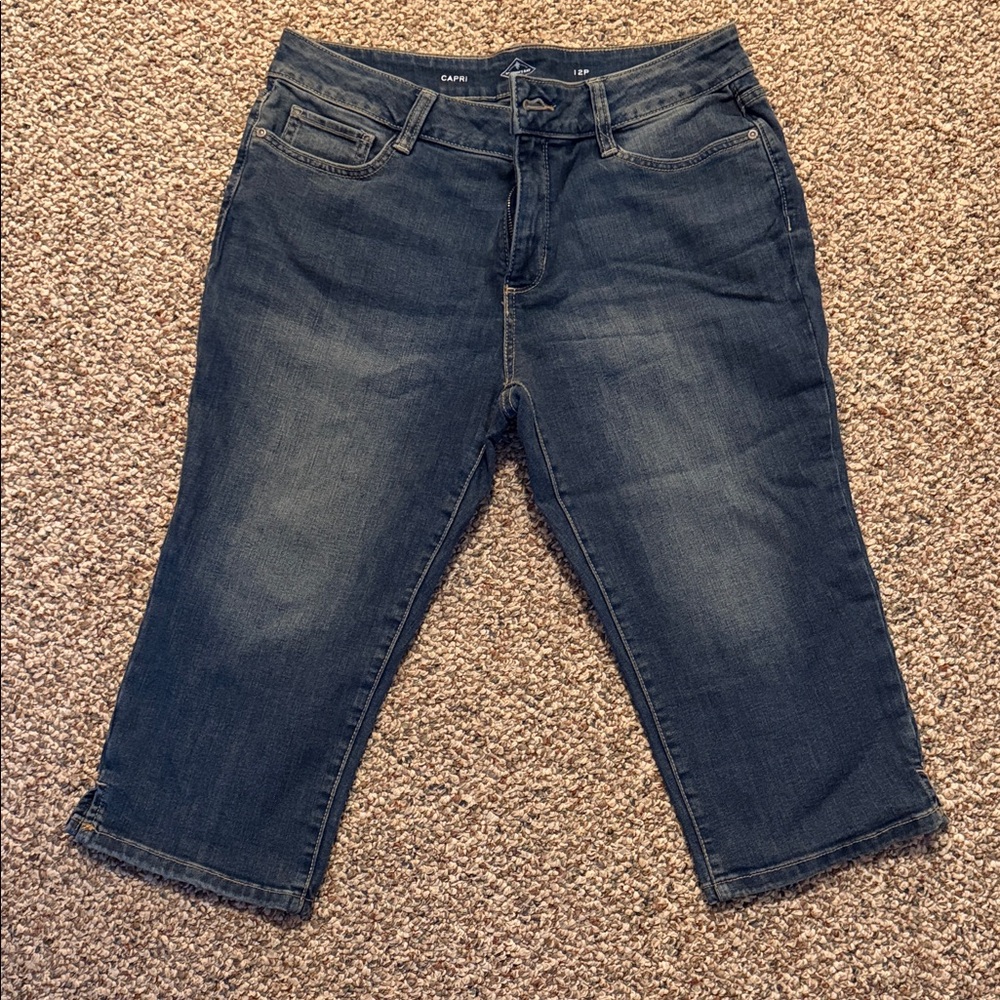 St. John's Bay Dark Wash Jean Capris